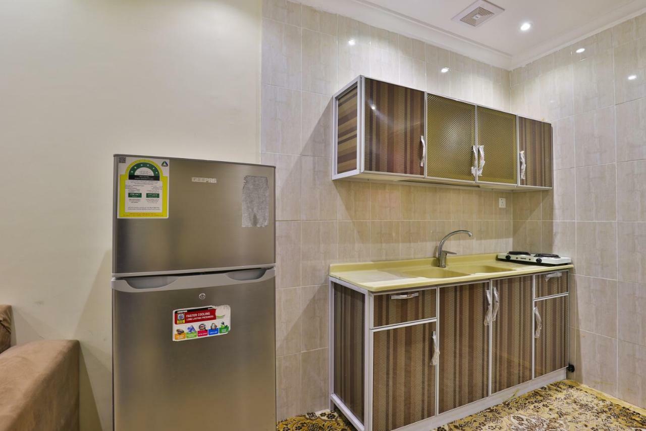 Oyo 273 Star Yanbu Hotel Suites Exterior photo